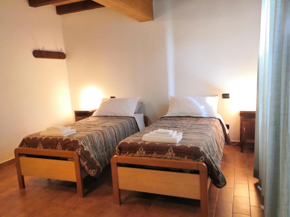 B&B Demetra Solignano Bagian luar foto